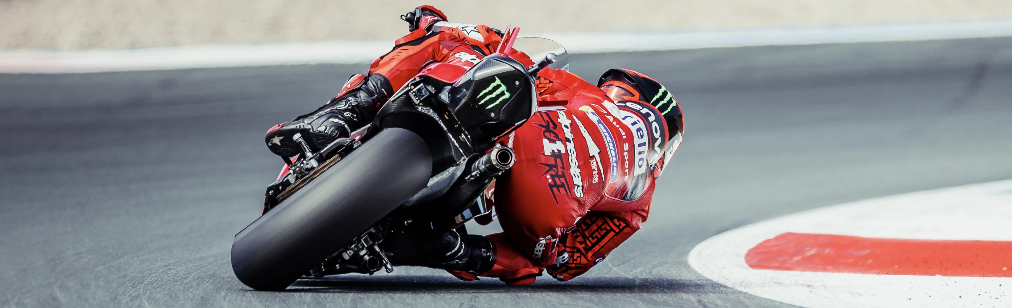 The signature Akrapovič sound — engineered, not accidental